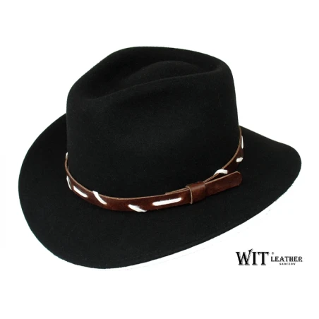 Męski, elegancki kapelusz wełniany przepasanym skórzanym paskiem. Traper - Witleather.pl